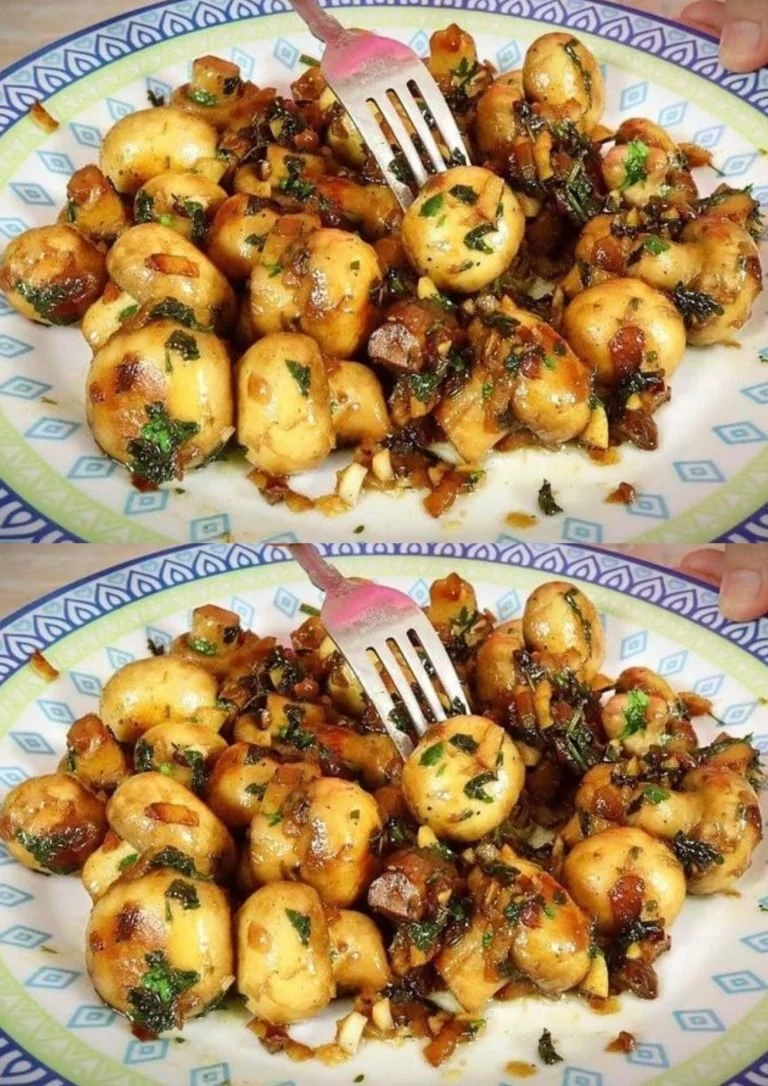 Heerlijk gestoofde champignons met kruiden en specerijen