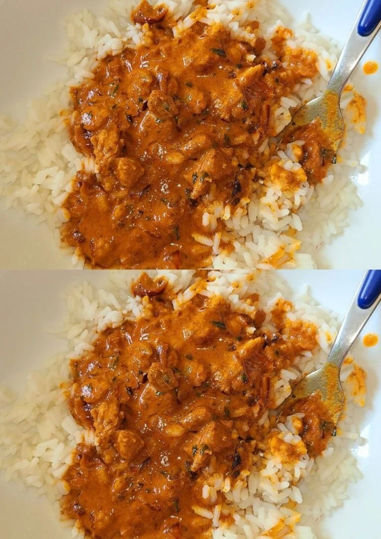 Authentieke Indian Chicken Curry geserveerd met aromatische basmati rijst.