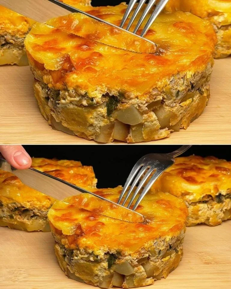 Cheesy aardappel en gehakt ovenschotel in individuele porties