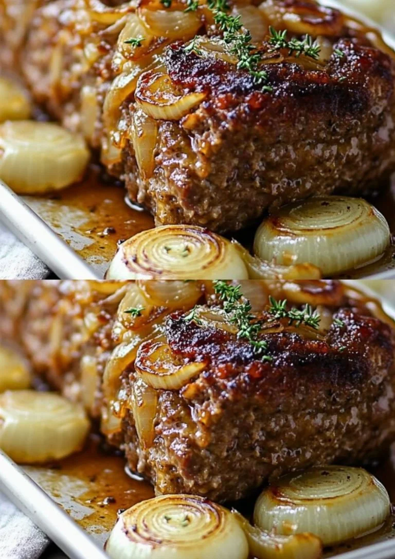 Franse uien gehaktbrood met Gruyère kaas op een houten snijplank