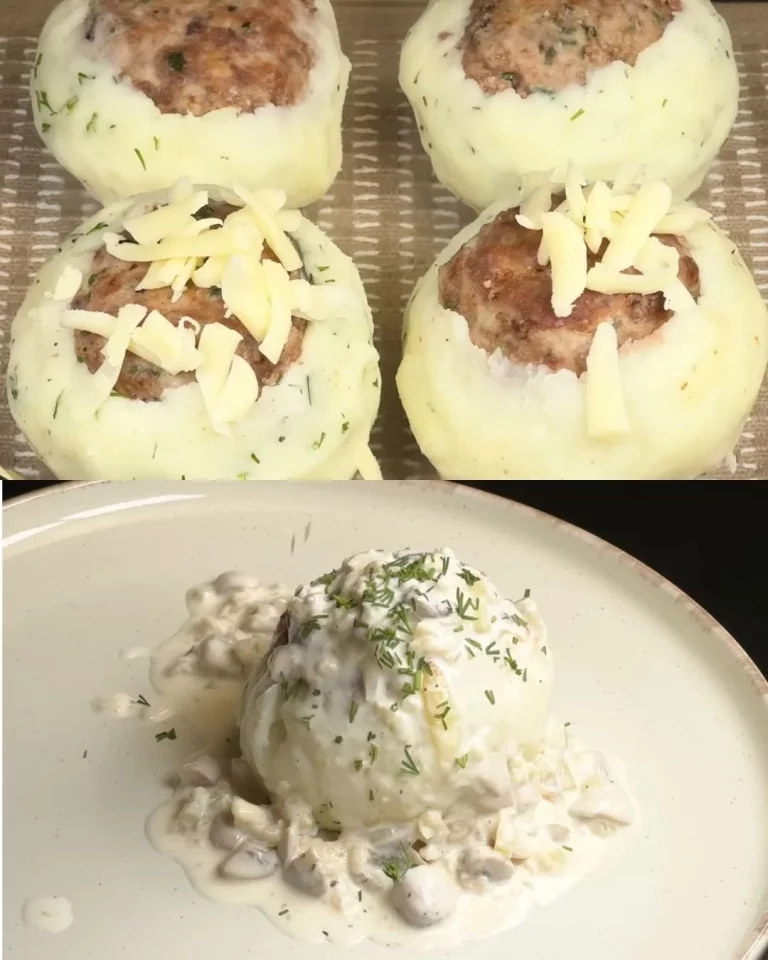 Kaasachtige gebakken aardappelballen gevuld met gehakt en champignonroomsaus