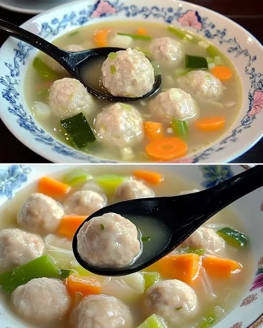Kip en Groente Soep recept met verse ingrediënten en flavor.