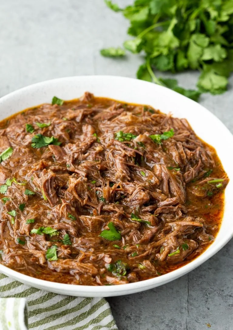 Mexicaans gerecht met Chuck Roast, vol smaken en kruiden.