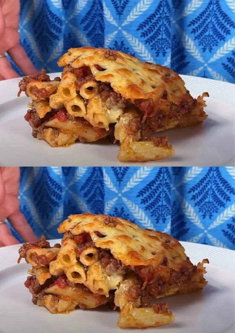 Heerlijke Pasta Gratin met kaas en kruiden gebakken tot perfectie.