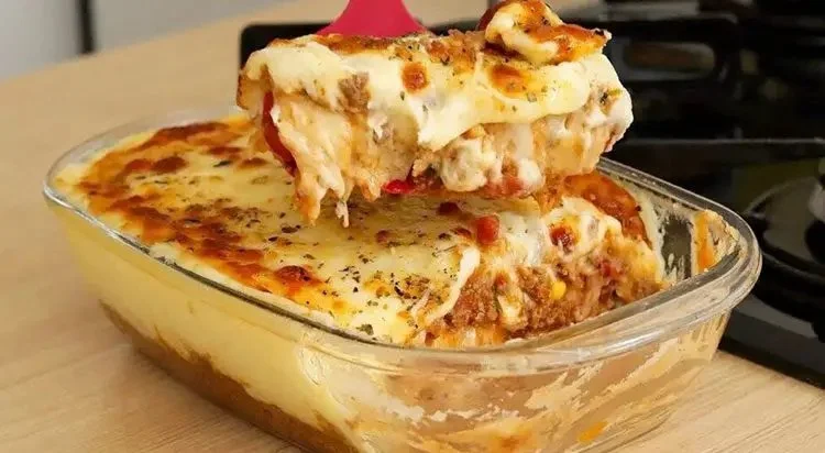 Pizza Salami met Amandelen, een smakelijke en unieke pizza-ervaring