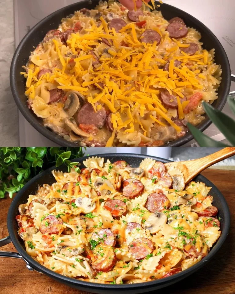 Romige rookworst pasta met champignons op een mooie serveerschaal