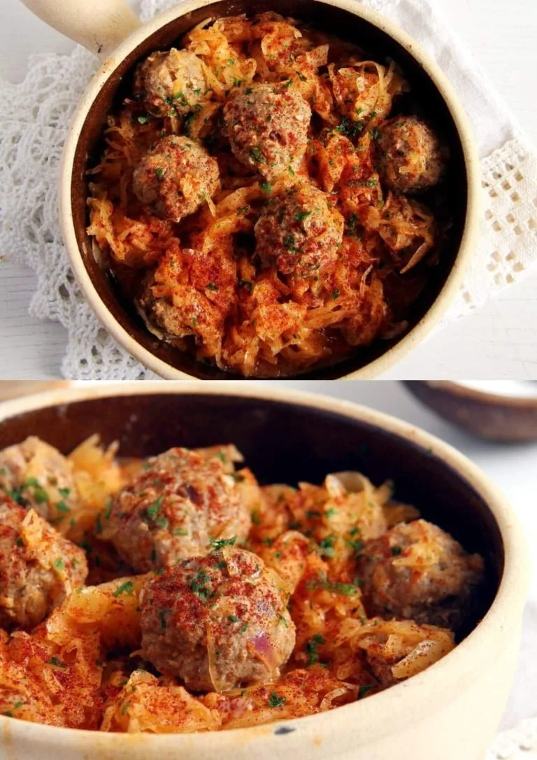 Vleesballetjes met zuurkool, geserveerd op een bord