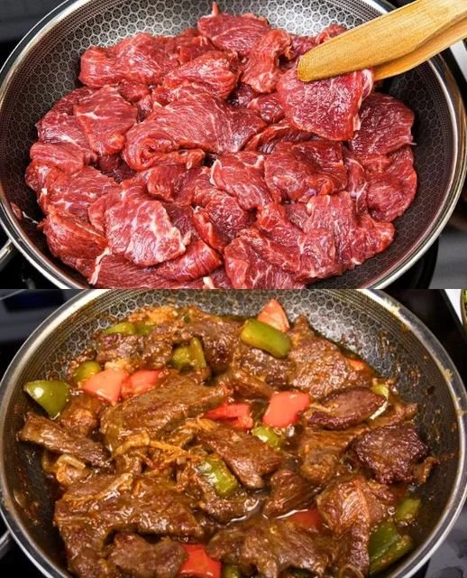 Zachte Chinese beefreepjes met groenten en soja saus op een bord