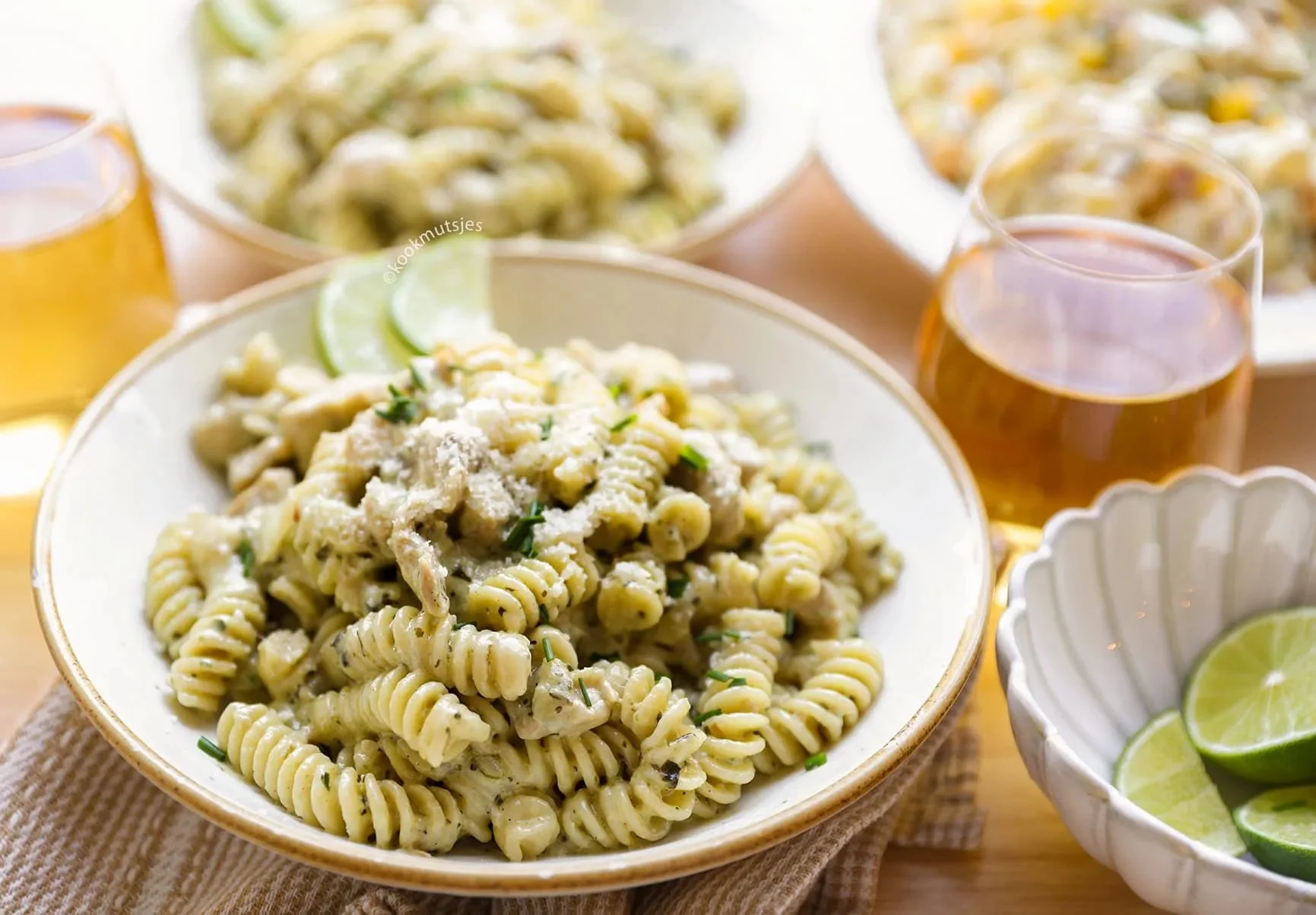 Spirelli met Kip Pesto Een Pan Gerecht - Kleurijk en smakelijk pasta recept