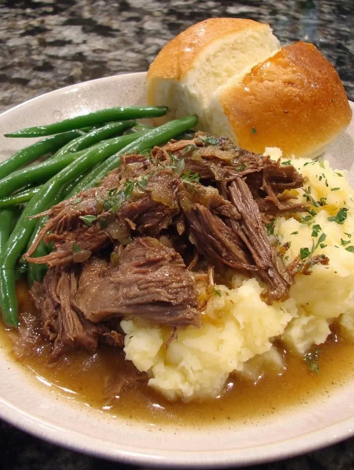 Heerlijk Mississippi Pot Roast gerecht geserveerd op een bord