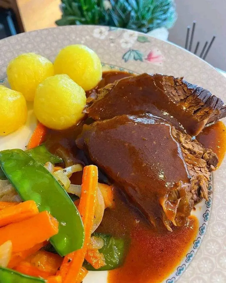 Heerlijk runderbraadstuk bereid met kruiden en specerijen