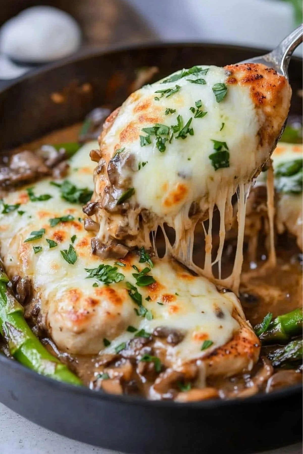 Heerlijke Kip Madeira, een smaakvol gerecht voor elke gelegenheid.