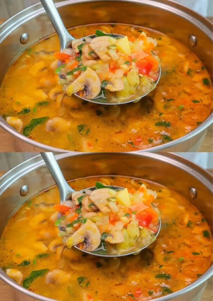 Gezonde detox soep met champignons, ideaal voor een detox dieet